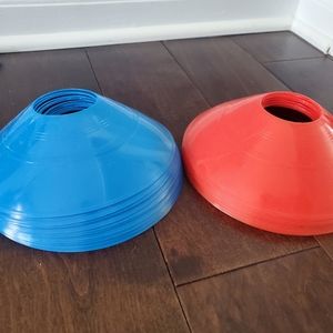 24 soccer cones in blue and red new